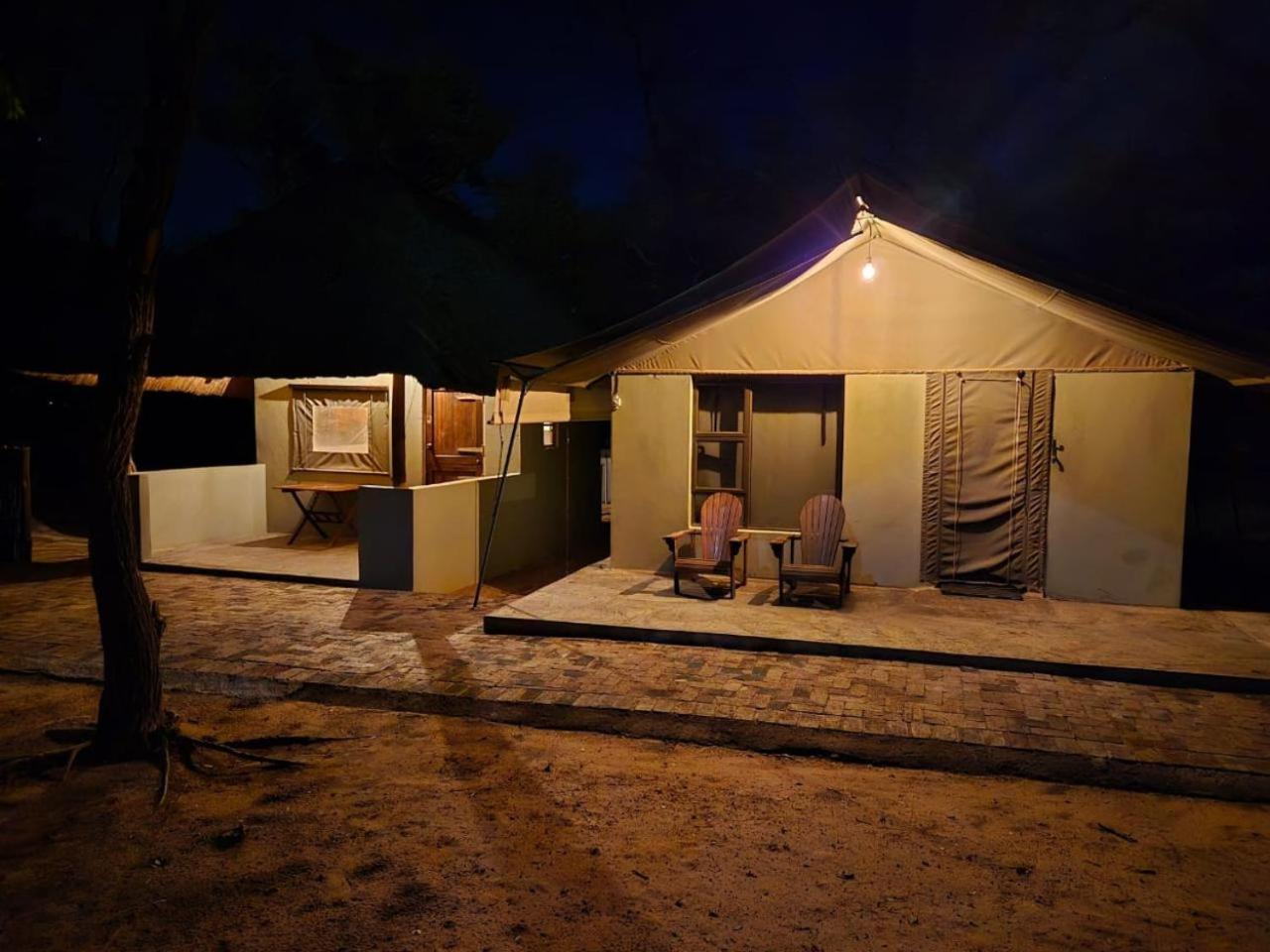 Kigeni Safari Lodge & Spa ฟาลวอเทอร์ ห้อง รูปภาพ