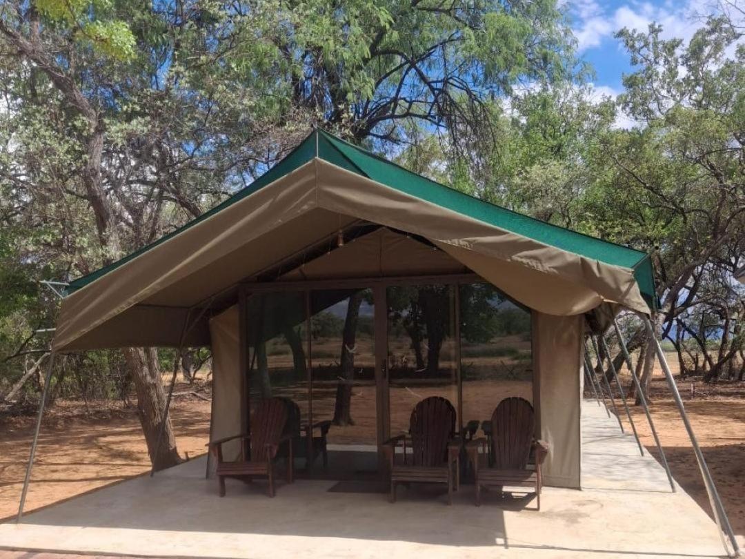 Kigeni Safari Lodge & Spa ฟาลวอเทอร์ ภายนอก รูปภาพ