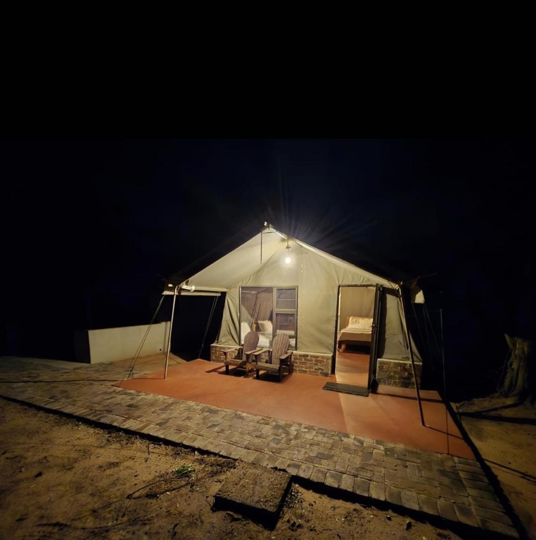 Kigeni Safari Lodge & Spa ฟาลวอเทอร์ ภายนอก รูปภาพ