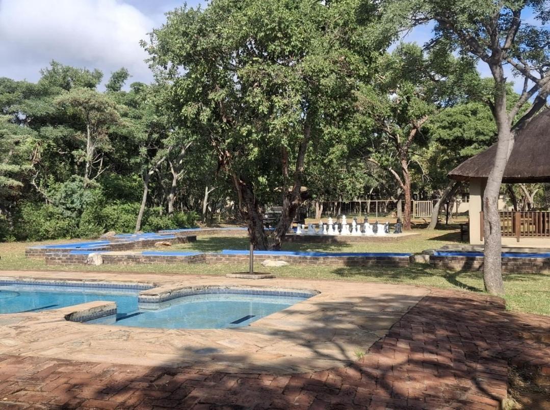 Kigeni Safari Lodge & Spa ฟาลวอเทอร์ ภายนอก รูปภาพ