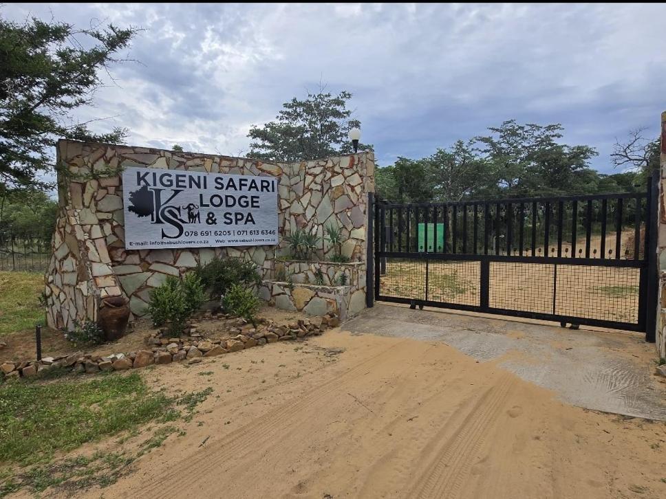 Kigeni Safari Lodge & Spa ฟาลวอเทอร์ ภายนอก รูปภาพ
